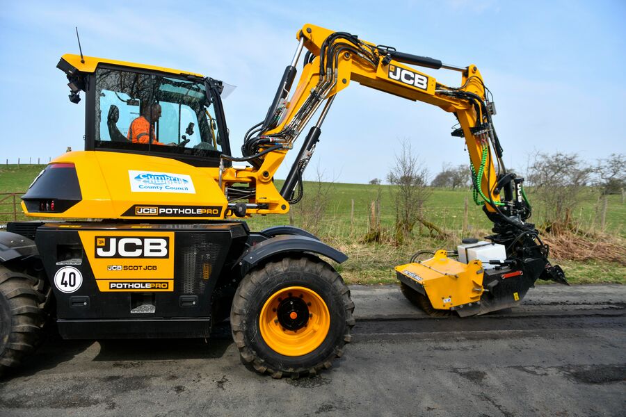 8分鐘修復(fù)1個坑！成本減半！JCB公路維護新品PotholePro