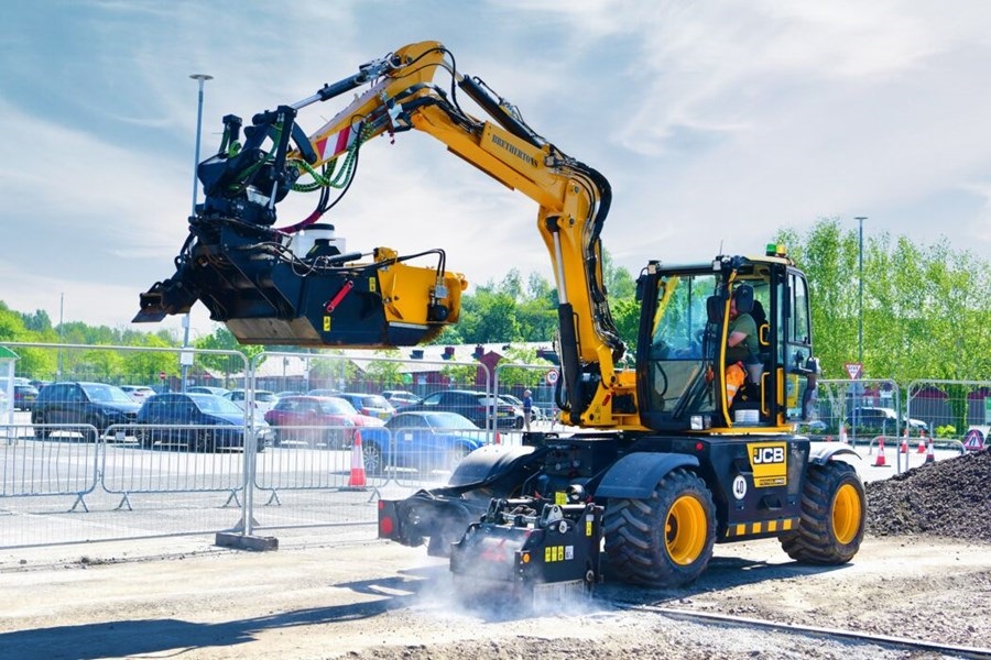 拓！JCB Pothole助客戶贏得道路維護(hù)新業(yè)務(wù)！