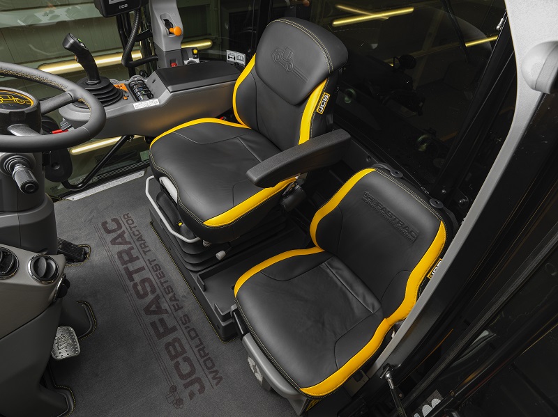 1582507413812218.jpg JCB WFT Fastrac Special Edition 03.jpg