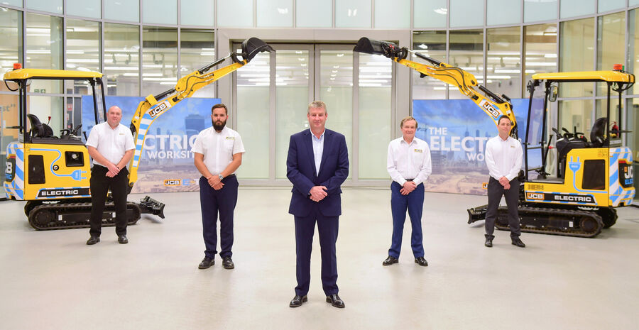 1592957324926204.jpg JCB’S ELECTRIC DIGGER SHORTLISTED FOR TOP ENGINEERING PRIZE.jpg