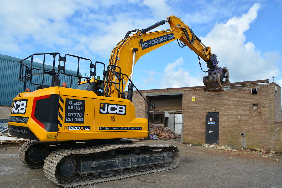 1596413769543815.jpg DEMOLITION CONTRACTOR’S PRAISE FOR NEW JCB X SERIES MODEL.jpg